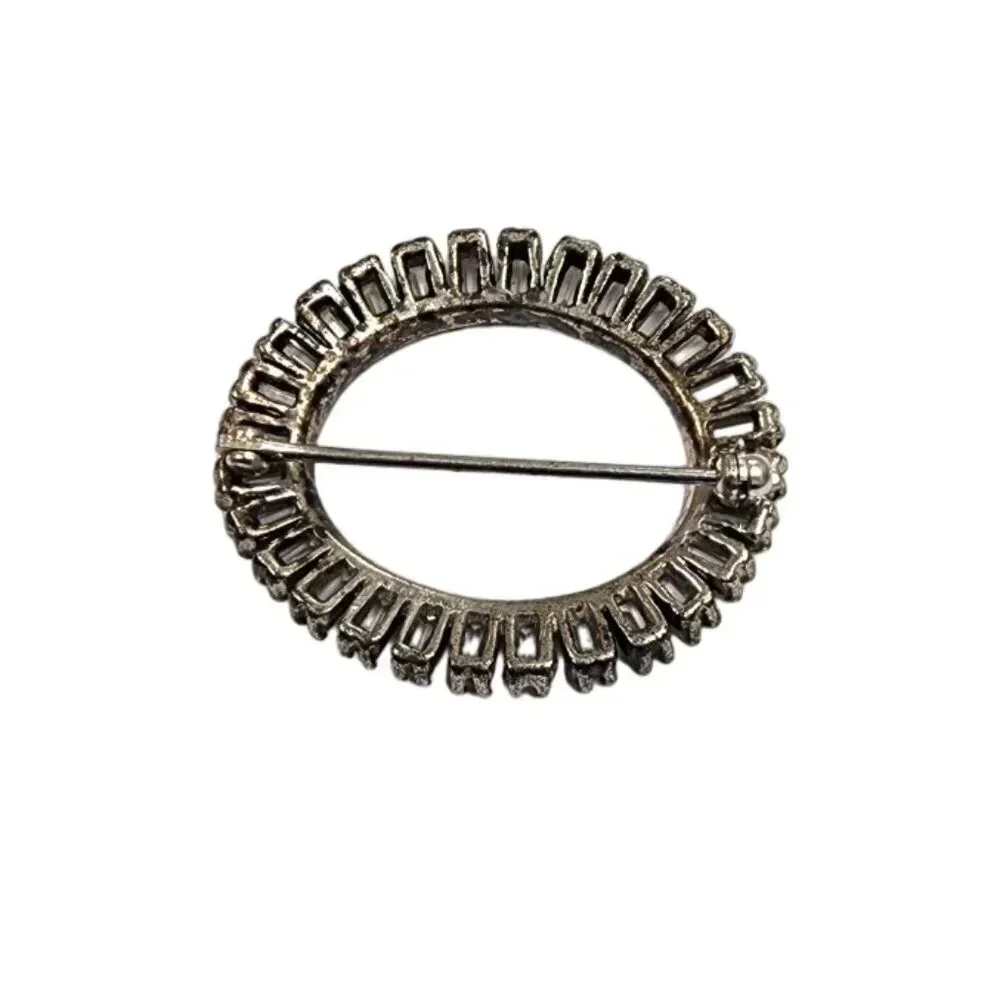 Vintage 60s-70s Rhinestone Oval Shape Brooch Pin Silver Tone